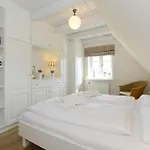 Haus Strandburg Дом отдыха Вик-ауф-Фёр